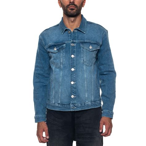 Giubbotti e giacche di jeans uomo, oversize o strappate .